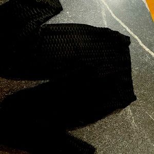 Black patterned leggings